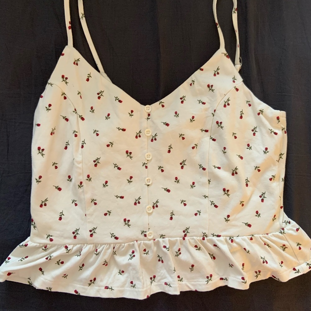 🔻Rose crop top 🔺
